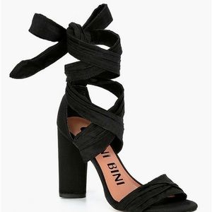 Gianni Bini Astraahh block heels in black. Size 9. Worn once